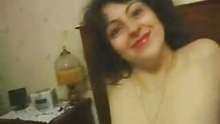ಬಕ್ಸಮ್ ಕಪ್ಪು MILF ತನ್ನ ಪುಸಿಯನ್ನು ದೊಡ್ಡ ಬಿಳಿ ಹುಂಜದಿಂದ ನಾಶಪಡಿಸುತ್ತದೆ